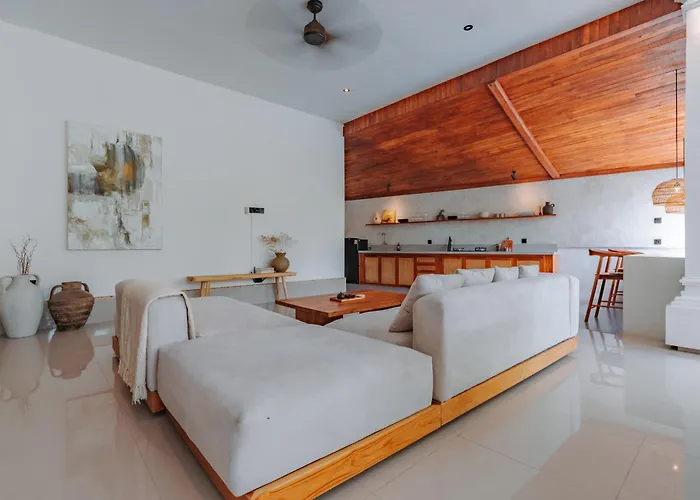 Louna Maiya Canggu